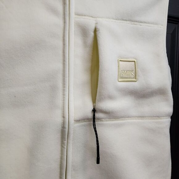 RAINS Bodywarmer Unisex Fleece Vest in Straw                                 522 - Picture 11 of 15